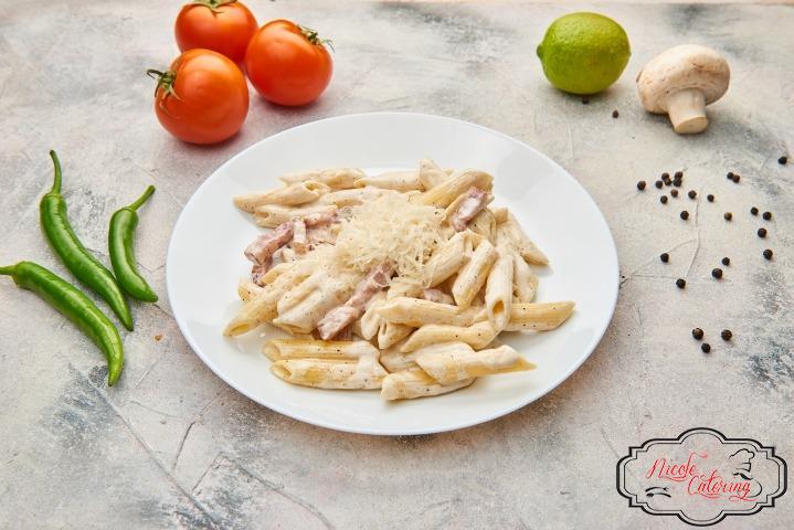 Penne Carbonara de la Nicole Catering